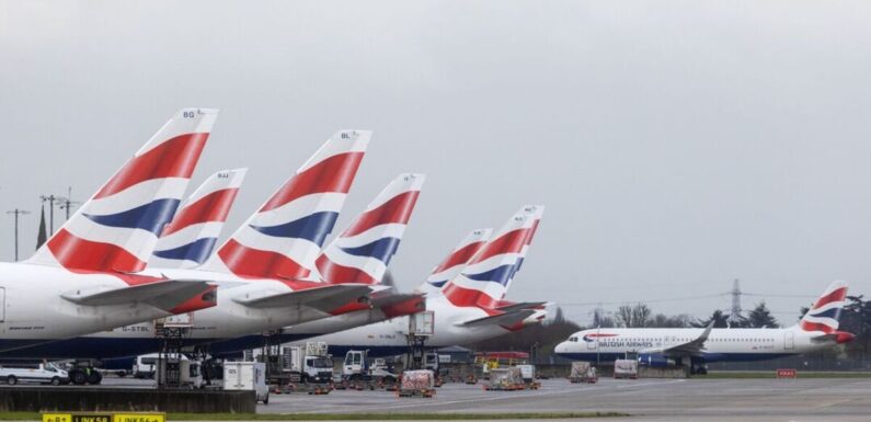 Britons ask ‘what’s going on’ as Heathrow Airport hit by chaos