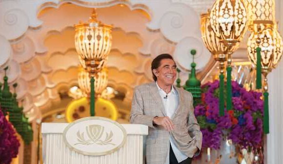 Casino mogul Steve Wynn reaches settlement over claims of sexual misconduct