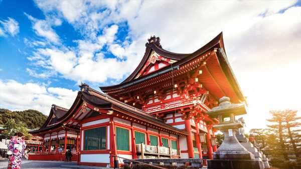 Discovering Japan's historic traditions and cultural quirks