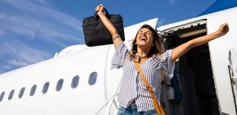 Expert shares first thing you should do when you get off the plane