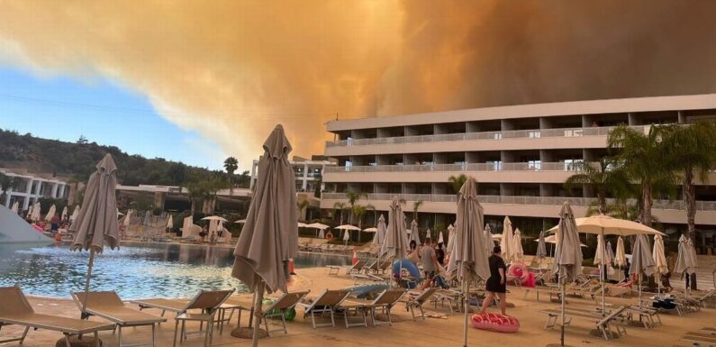 TUI, Jet2, easyJet and BA issue updates for Brits amidst Greece wildfires