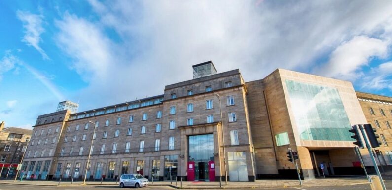 Edinburgh Fringe visitor gutted by view outside £160 hotel room window