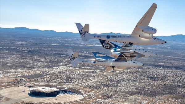 Virgin Galactic's first space tourists finally soar