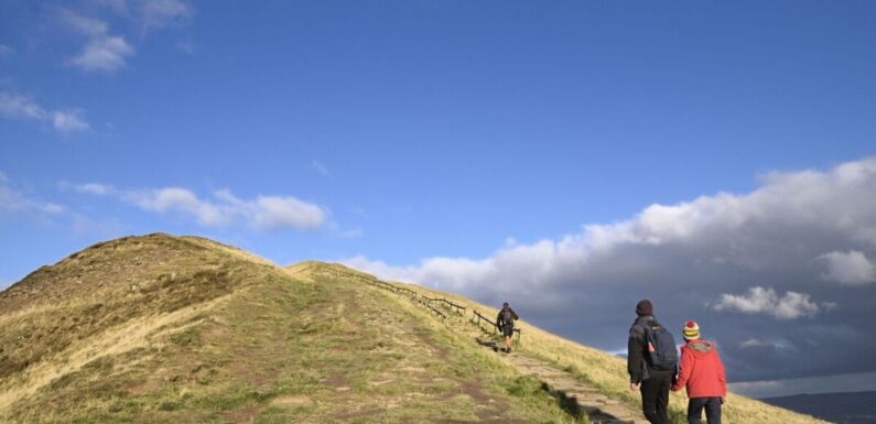 Pub walk through the Peak District has ‘exceptional views’ for five miles