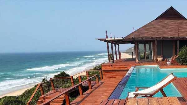 White Pearl Resorts opens luxury beachfront villa in Mozambique