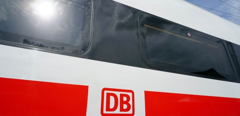 United enables customers to book the Deutsche Bahn